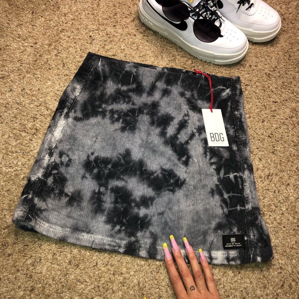 BDG CORDUROY SKIRT